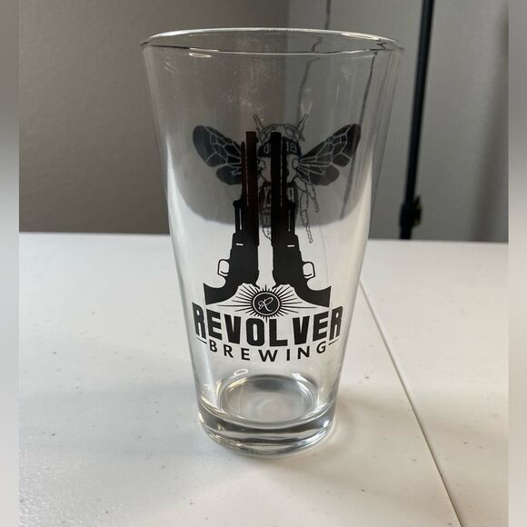 EUC Revolver Brewery 16 oz Beer Glass Novelty Glass - Picture 1 of 4